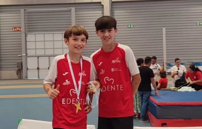 Eidan López y Álvaro de la Torre suben al podium en Vigo